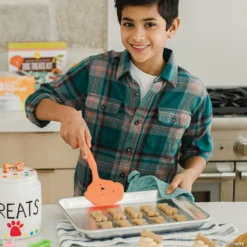 MW Make Your Own Dog Treats Kit -Kids Art Supplies Store make your own dog treats kit68240 a02